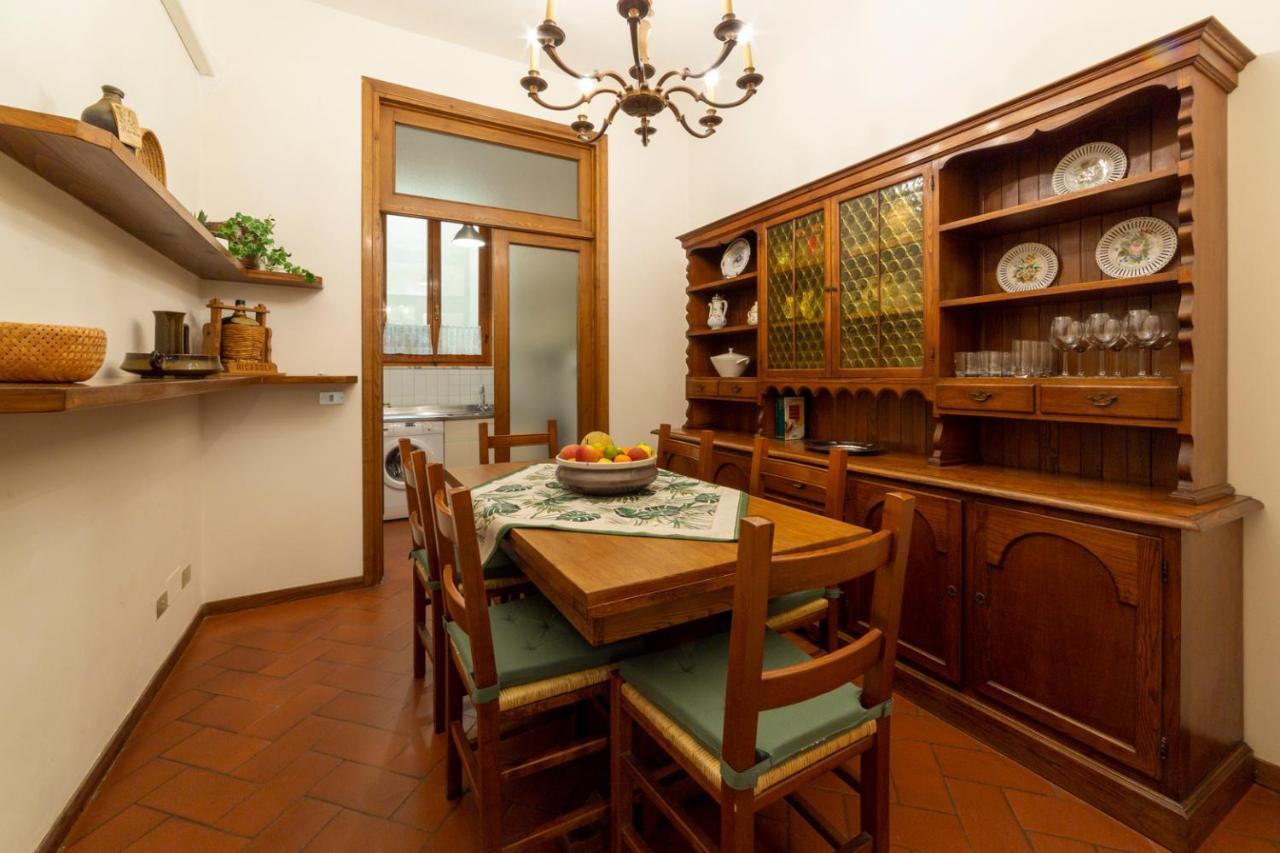 110 Sqm Apartment 6 Sleeps In Santa Croce فلورنس المظهر الخارجي الصورة