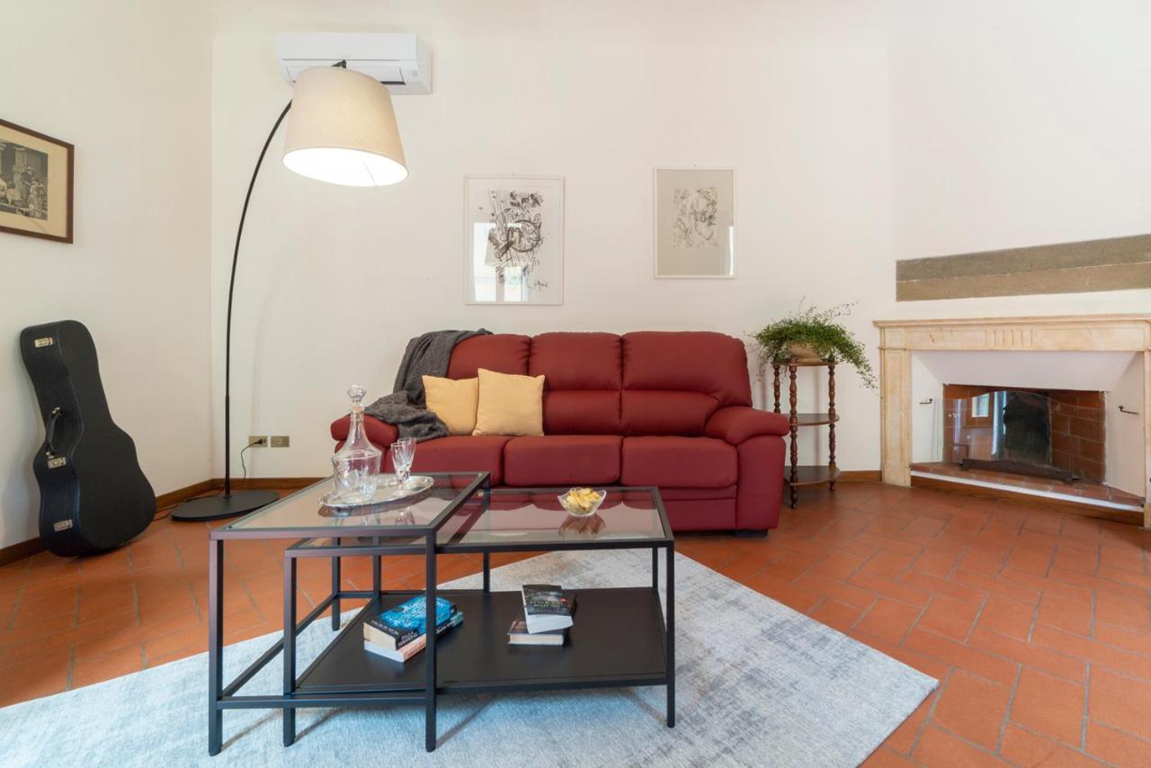 110 Sqm Apartment 6 Sleeps In Santa Croce فلورنس المظهر الخارجي الصورة