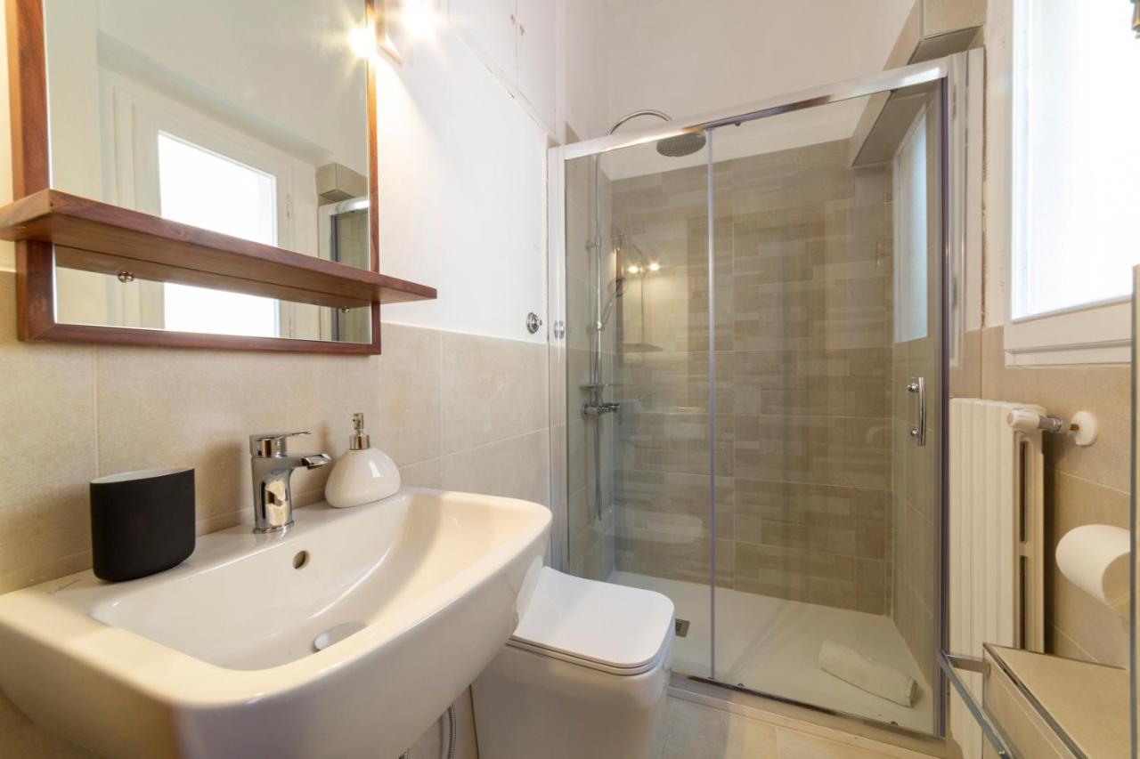 110 Sqm Apartment 6 Sleeps In Santa Croce فلورنس المظهر الخارجي الصورة