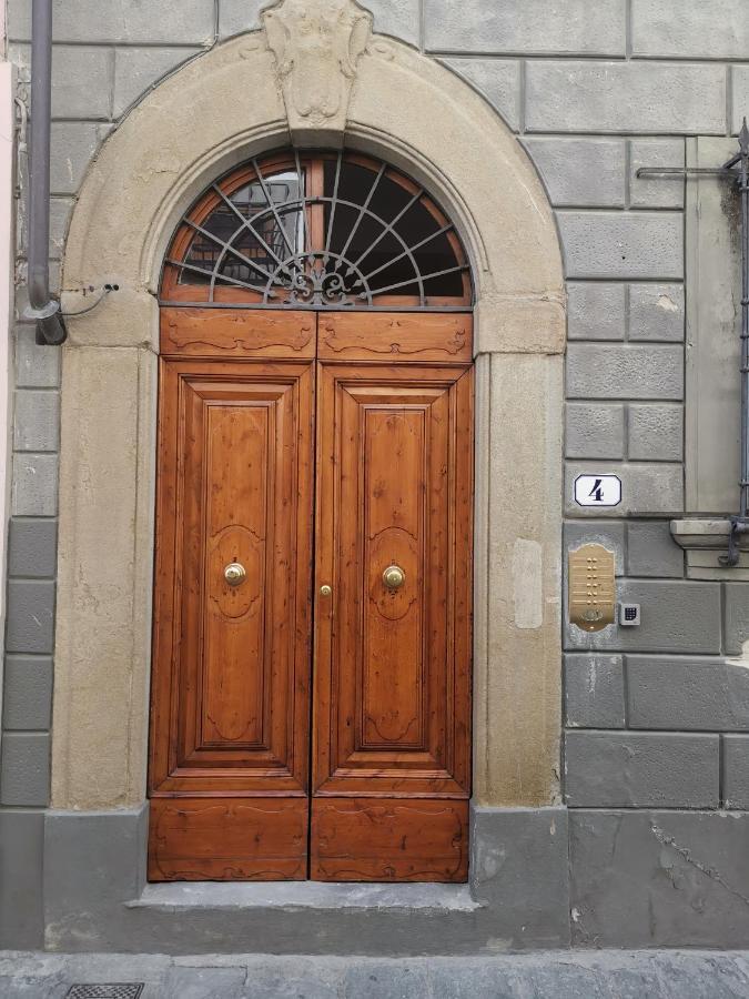 110 Sqm Apartment 6 Sleeps In Santa Croce فلورنس المظهر الخارجي الصورة