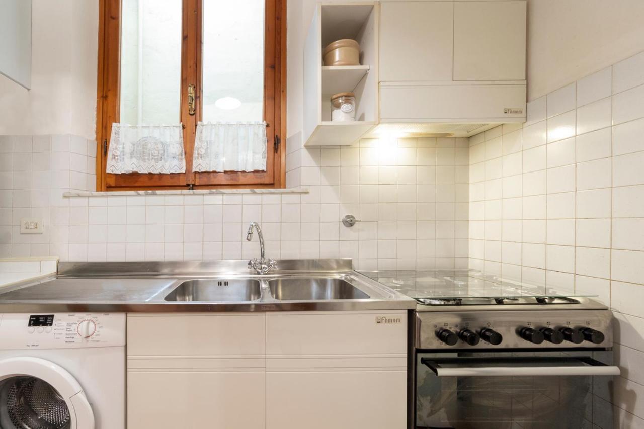 110 Sqm Apartment 6 Sleeps In Santa Croce فلورنس المظهر الخارجي الصورة