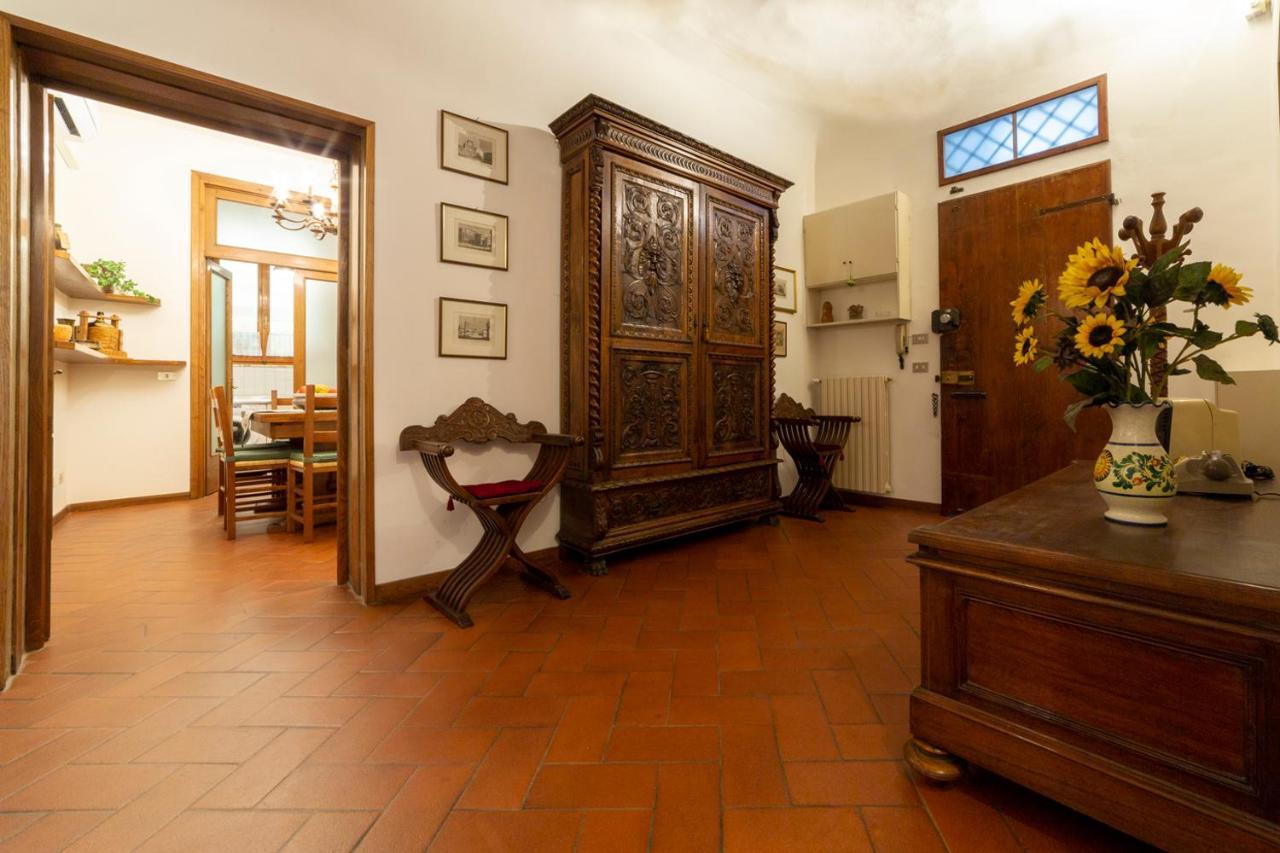 110 Sqm Apartment 6 Sleeps In Santa Croce فلورنس المظهر الخارجي الصورة